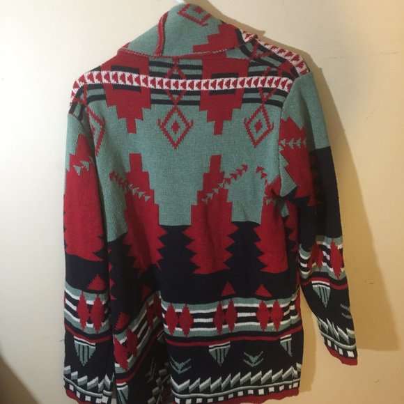 Three amazing sweater with beautiful bright colors in Native American patterns. - Picture 11 of 16